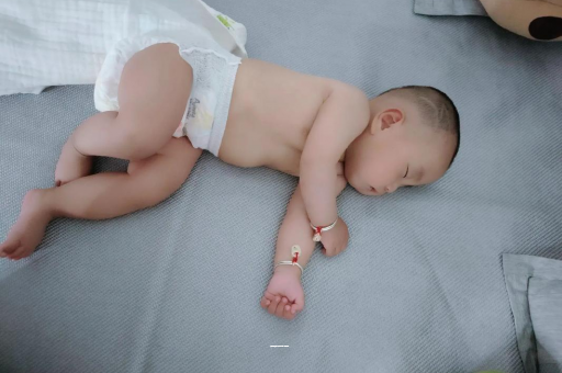 安达五个月宝宝呕吐